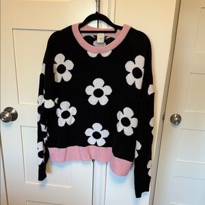 Chic Floral Black and Pink Sweater
